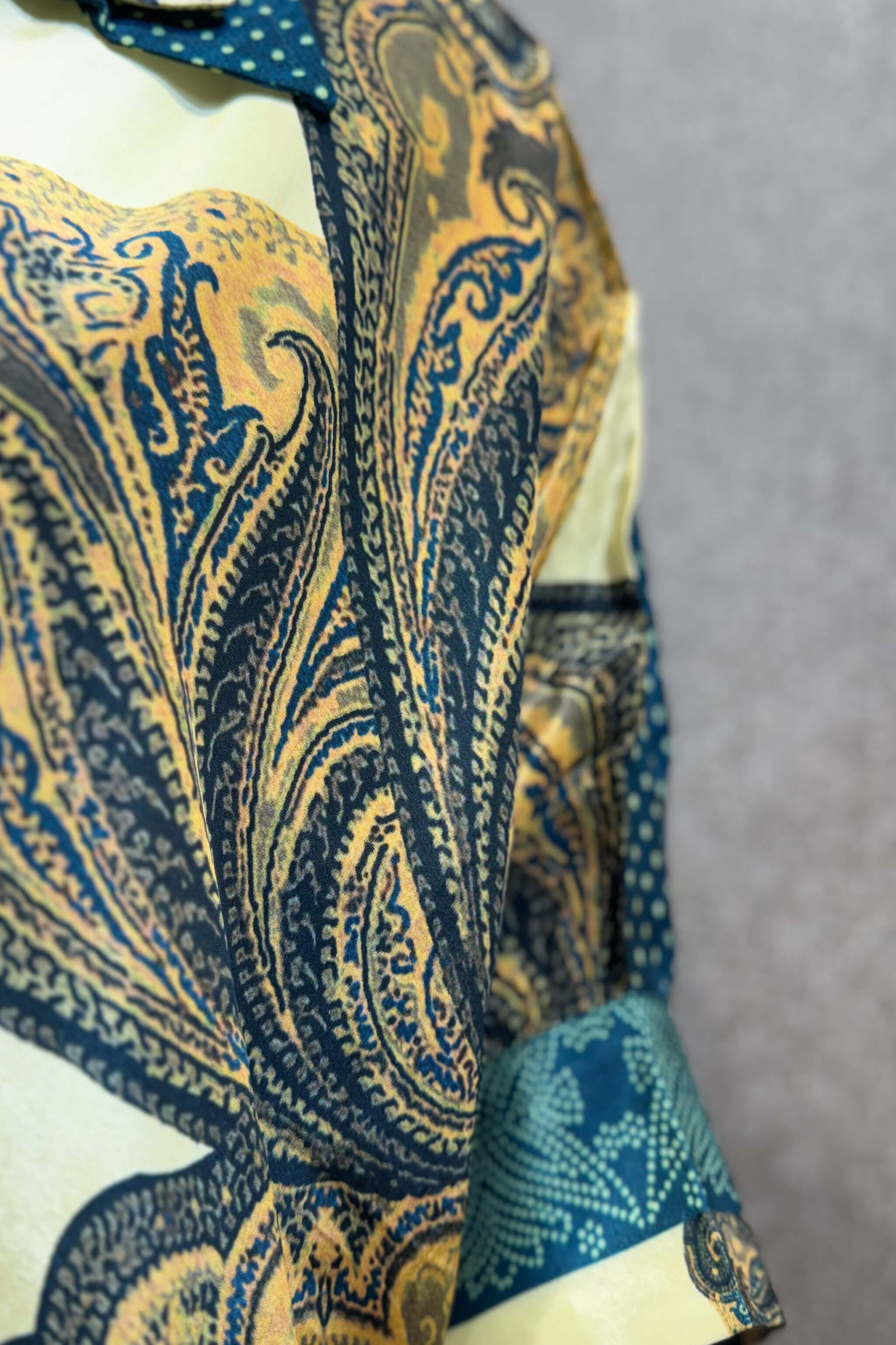 Collar Embroidered Digital Print