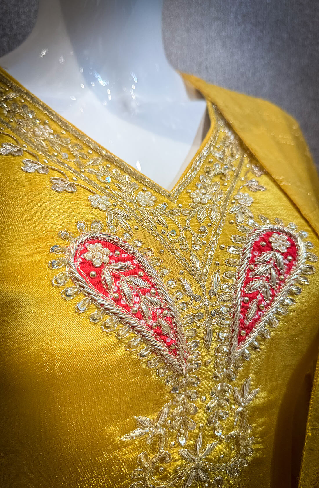 Embellished Work 3piece - Yellow with Red