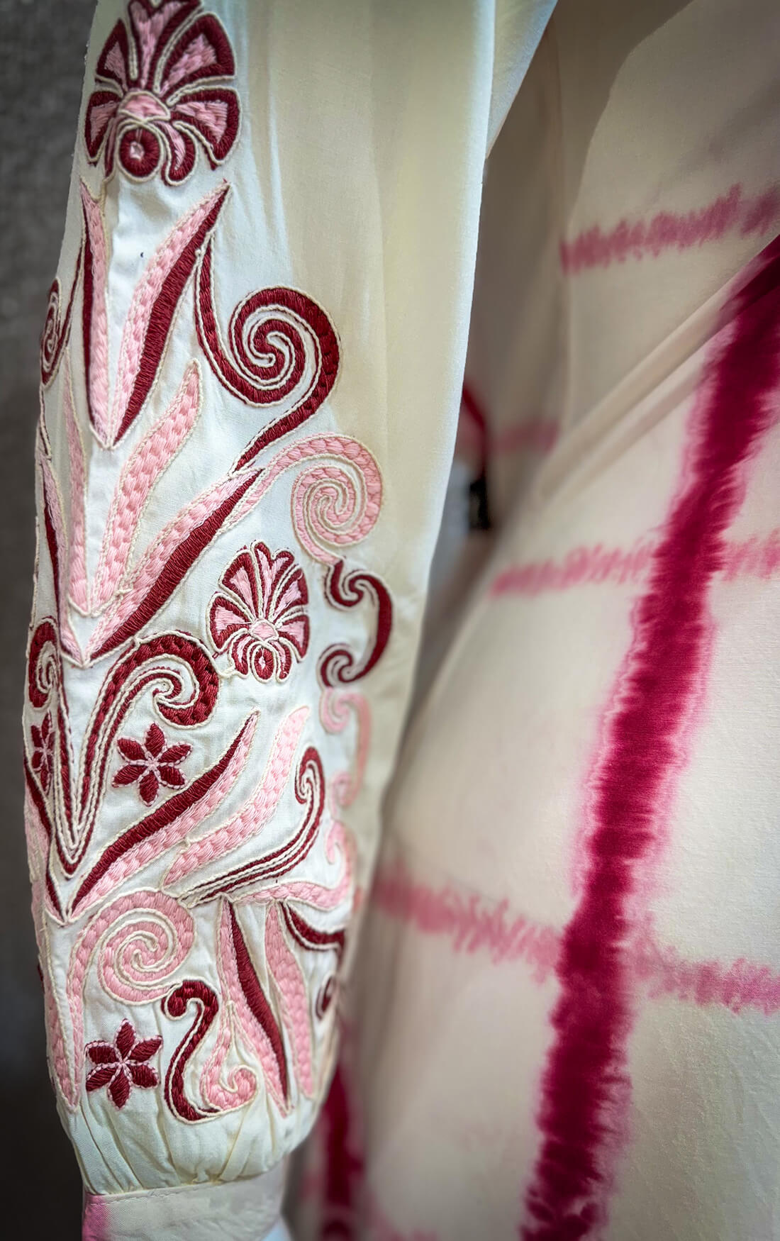Thread Work One Piece - Collar Neck - Pink