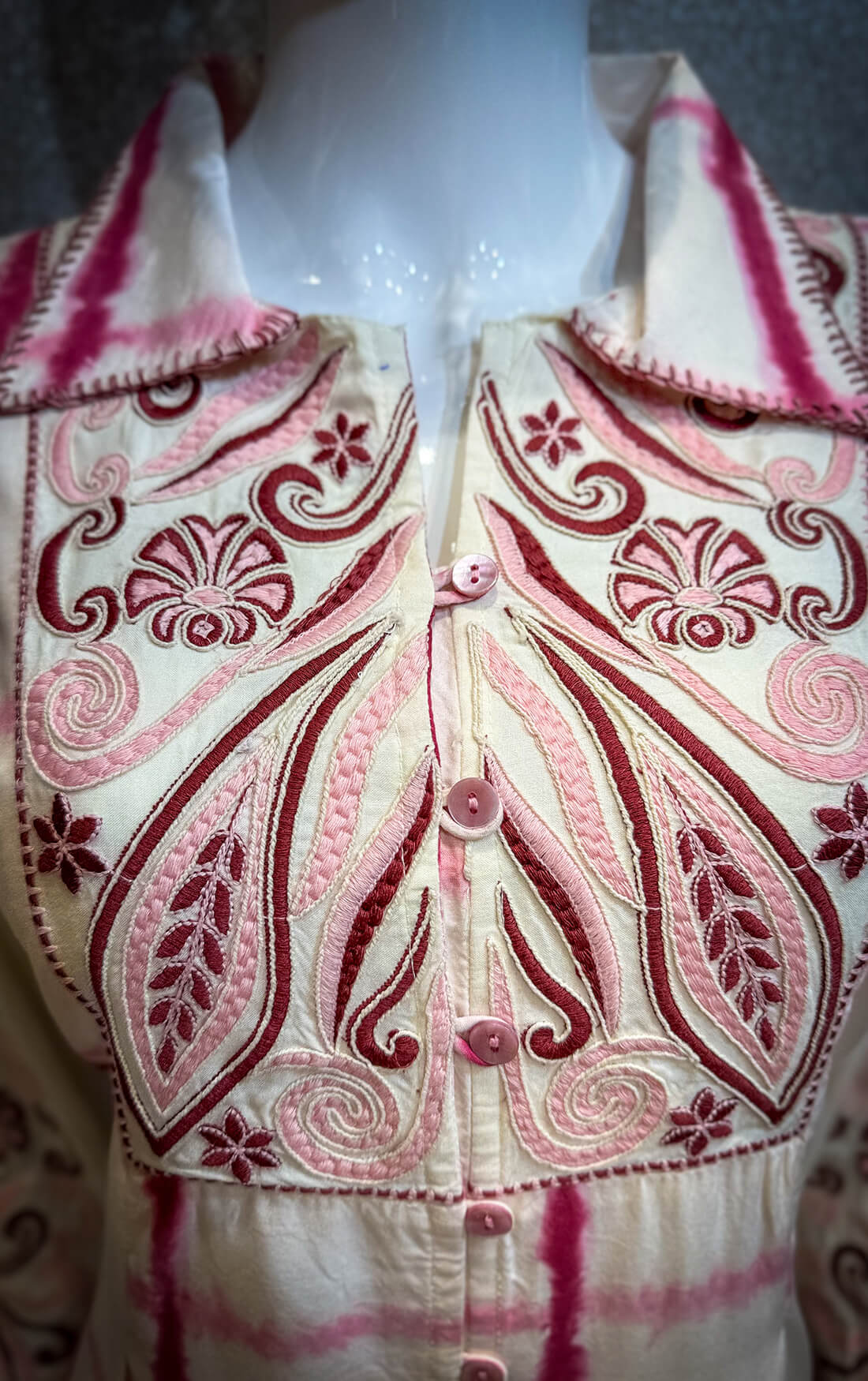 Thread Work One Piece - Collar Neck - Pink