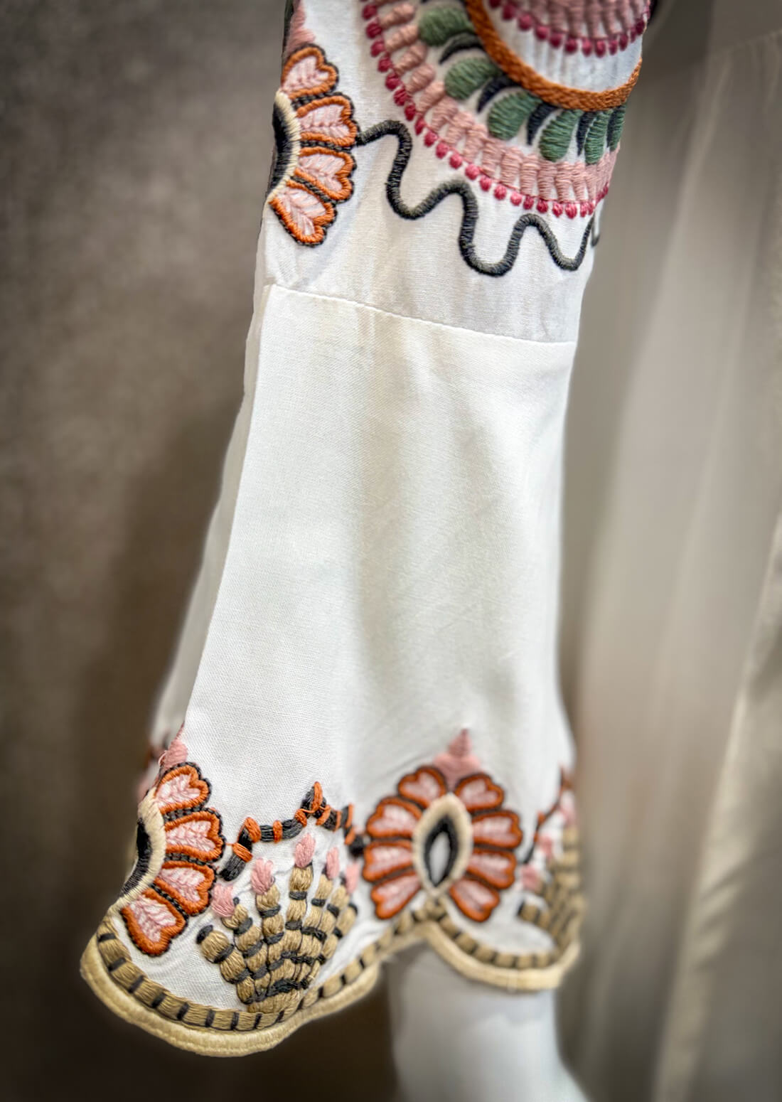 Thread Work One Piece - White